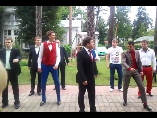команда КВН _ПриМа_Сок_ танец Медведева (эксклюзив)